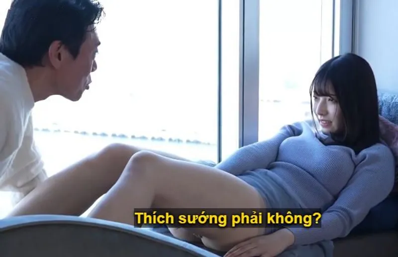 Cuộc chạm trán giữa ông chú lớn tuổi và cô diễn viên trẻ mới debut tại nhà nghỉ sang trọng.